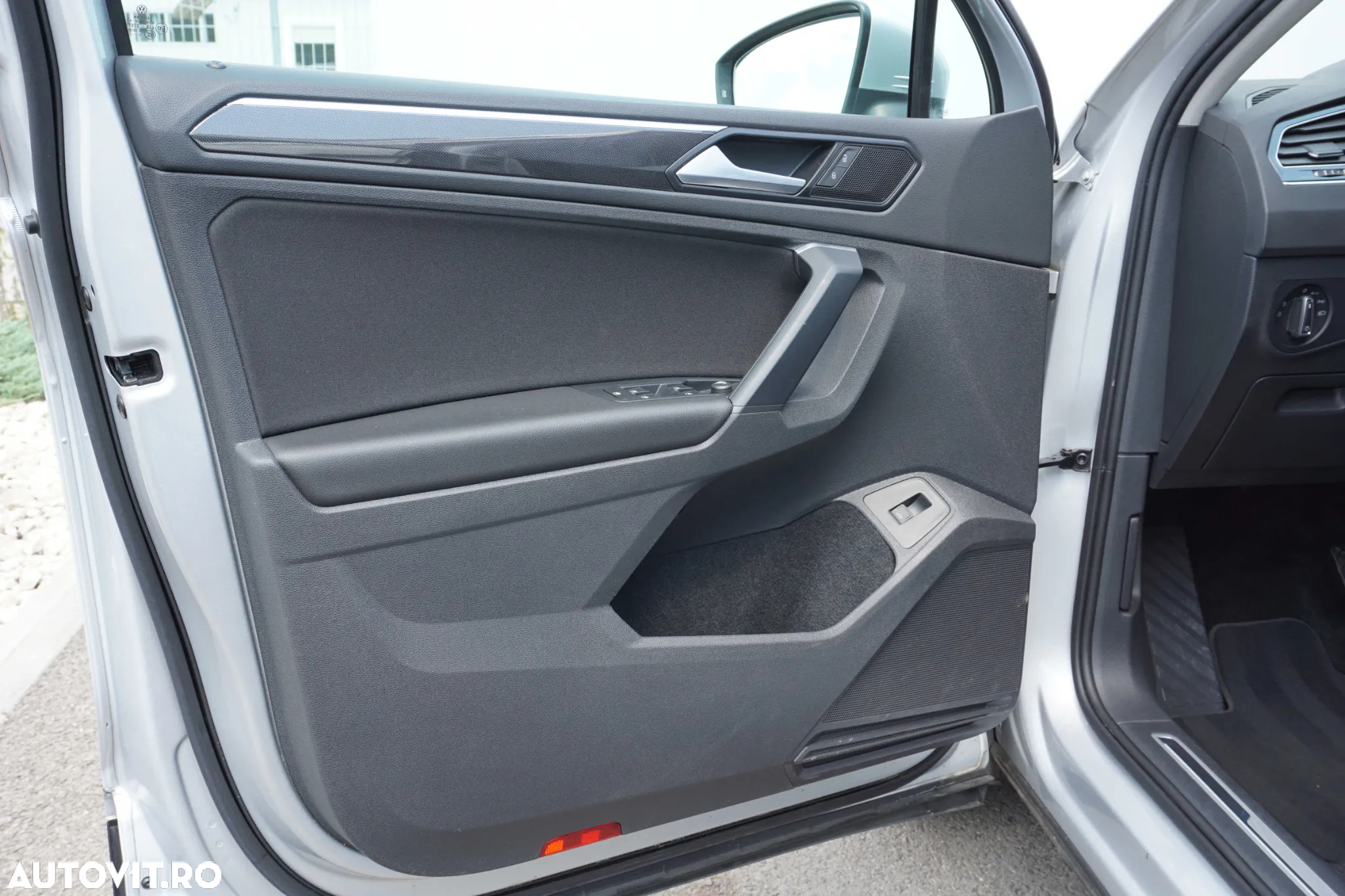 Volkswagen Tiguan - 9