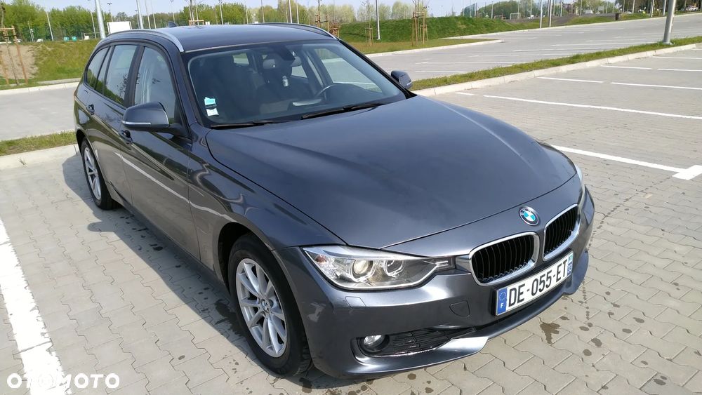 BMW Seria 3 320d xDrive - 9