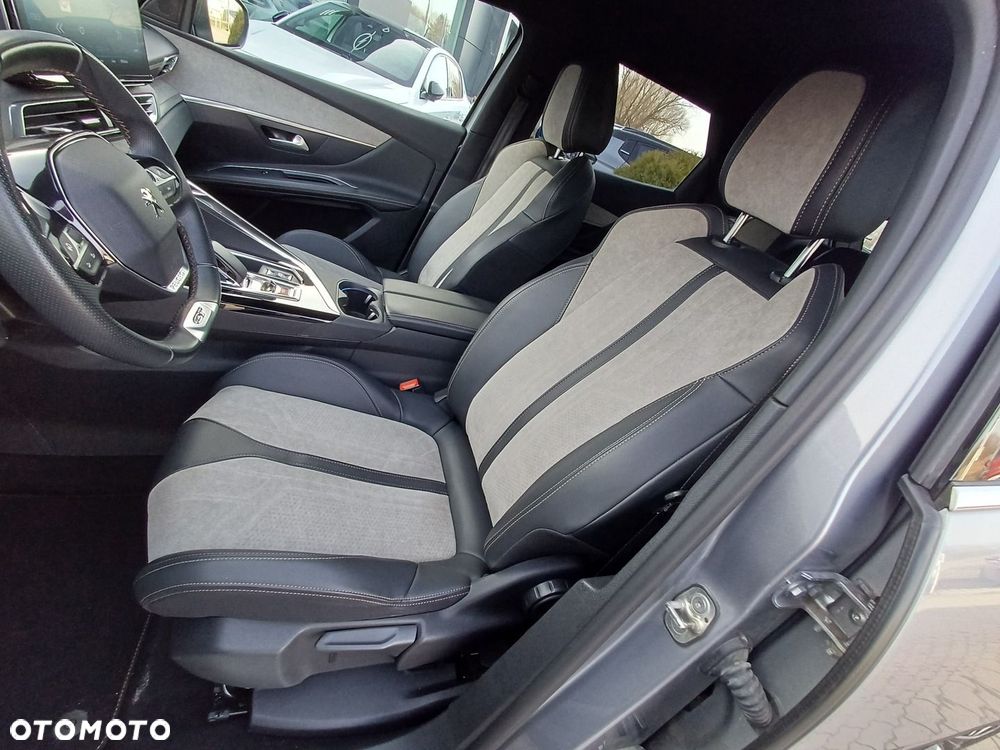Peugeot 3008 1.6 PureTech HYbrid GT Line S&S EAT8 - 12
