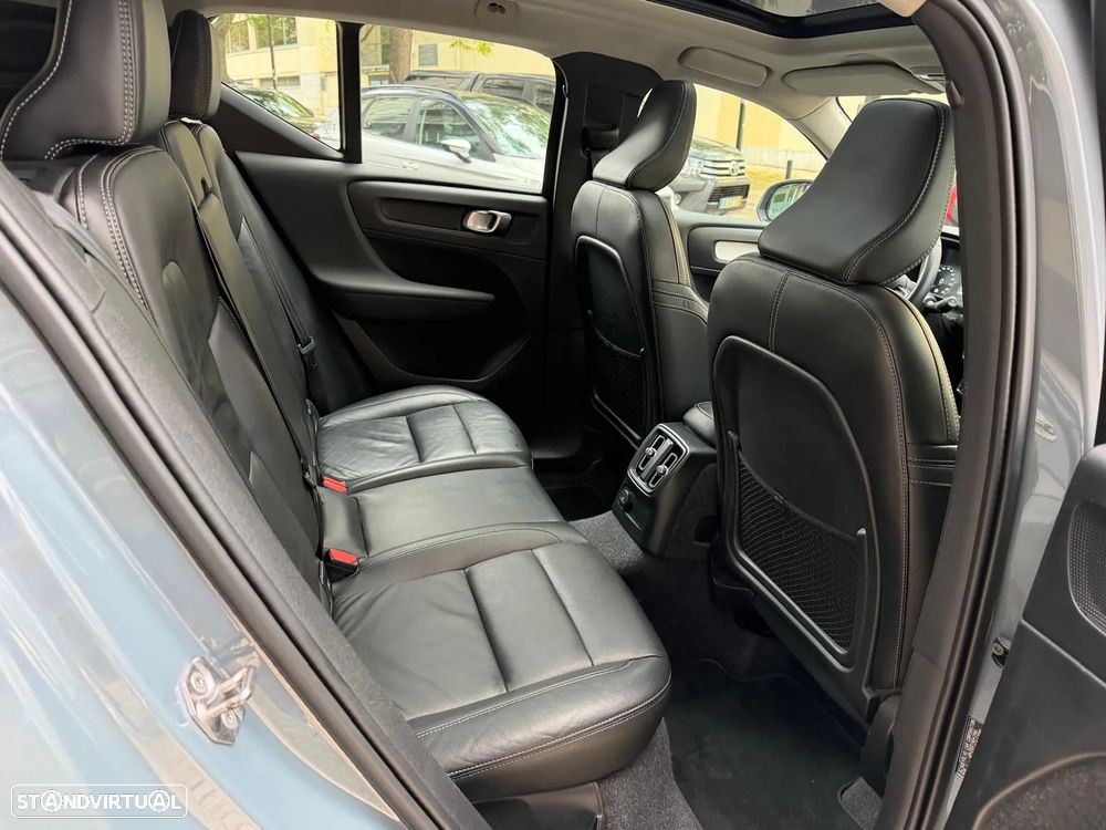 Volvo XC 40 T5 Recharge DKG Essential - 31