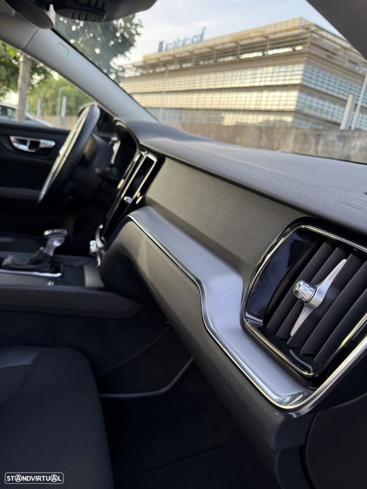 Volvo V60 2.0 D3 Momentum Plus Geartronic - 10