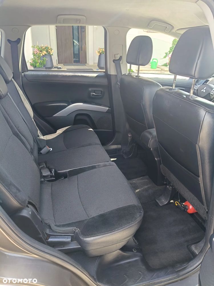 Mitsubishi Outlander 2.2 DID Instyle NAVI EU5 - 11