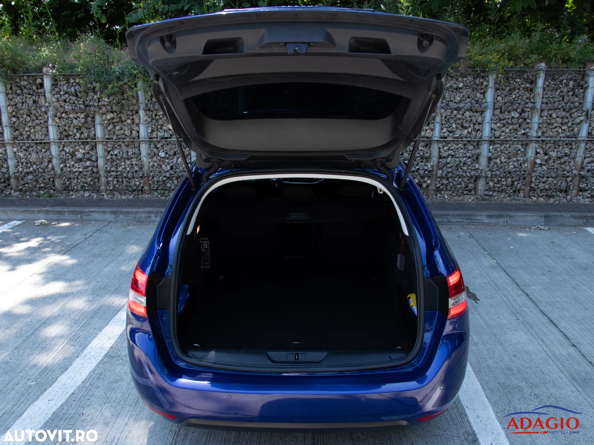 Peugeot 308 BlueHDi 130 EAT8 Style - 27