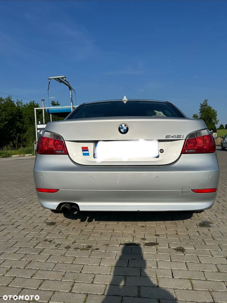 BMW Seria 5 545i - 4