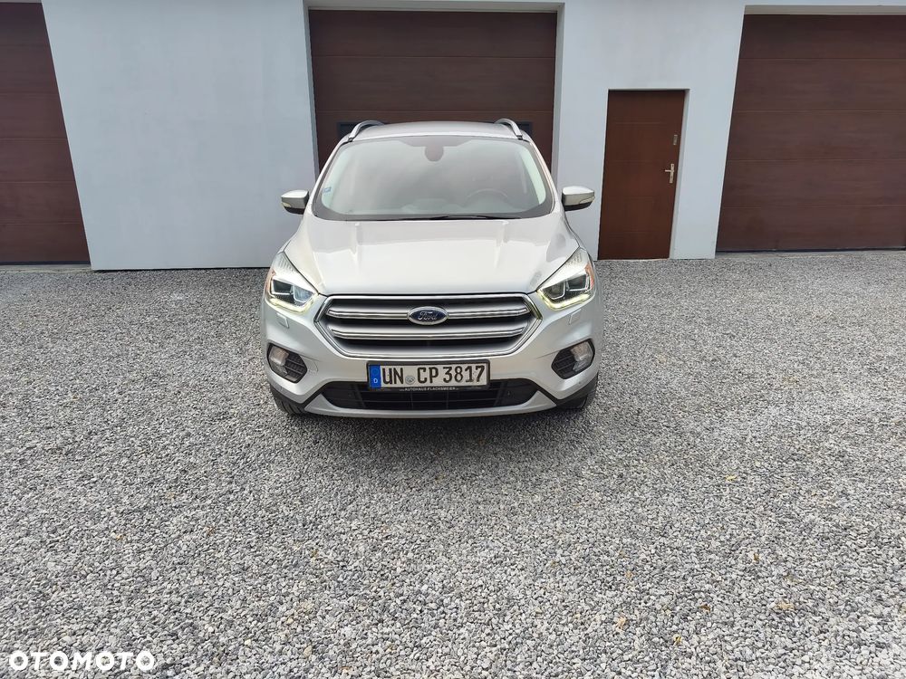 Ford Kuga 2.0 TDCi 2x4 Titanium - 17