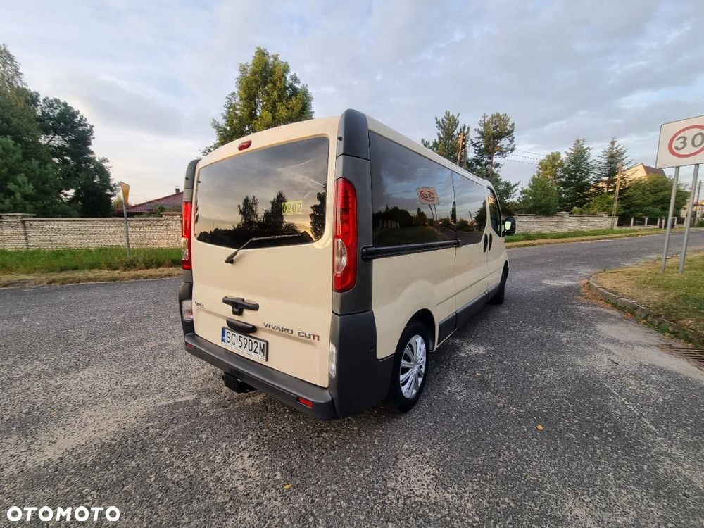 Opel Vivaro - 11