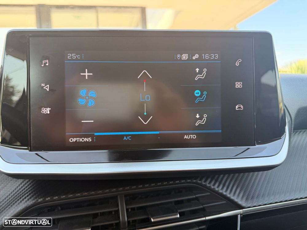 Peugeot 2008 1.2 PureTech Allure EAT8 - 30