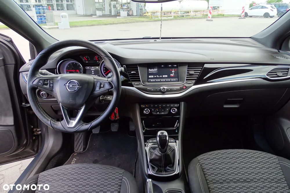 Opel Astra 1.4 Turbo Innovation - 25