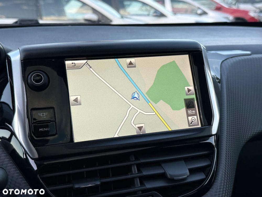 Peugeot 2008 1.6 e-HDi Allure S&S - 24