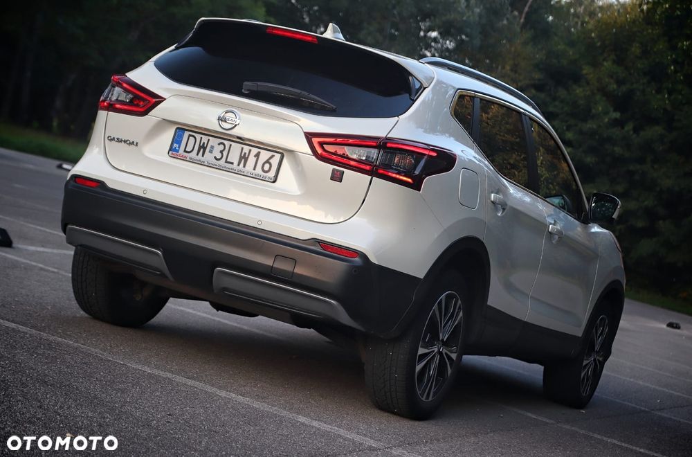 Nissan Qashqai 1.3 DIG-T N-Connecta EU6d - 4