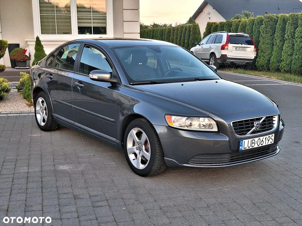 Volvo S40 1.8 Momentum - 1