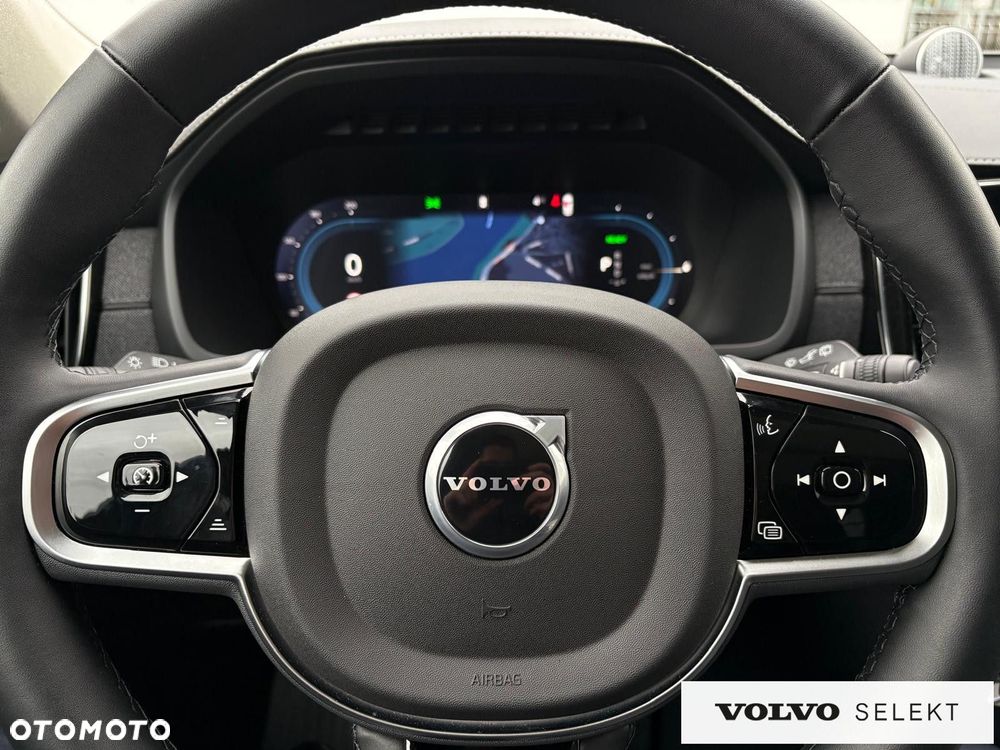 Volvo XC 90 - 25