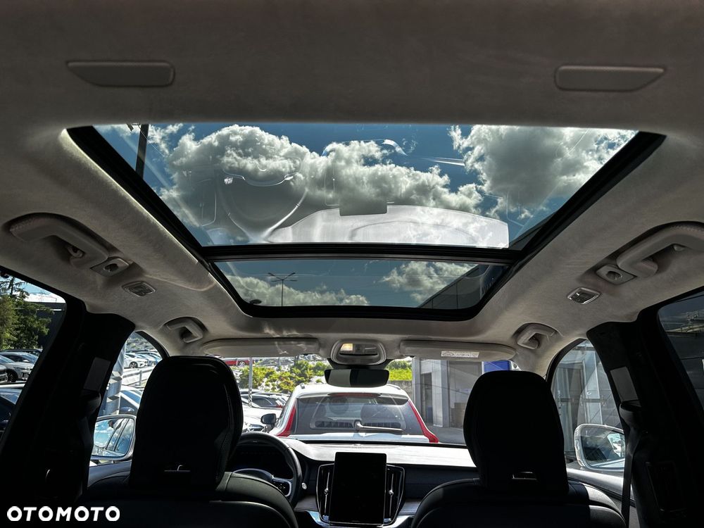 Volvo XC 90 - 32