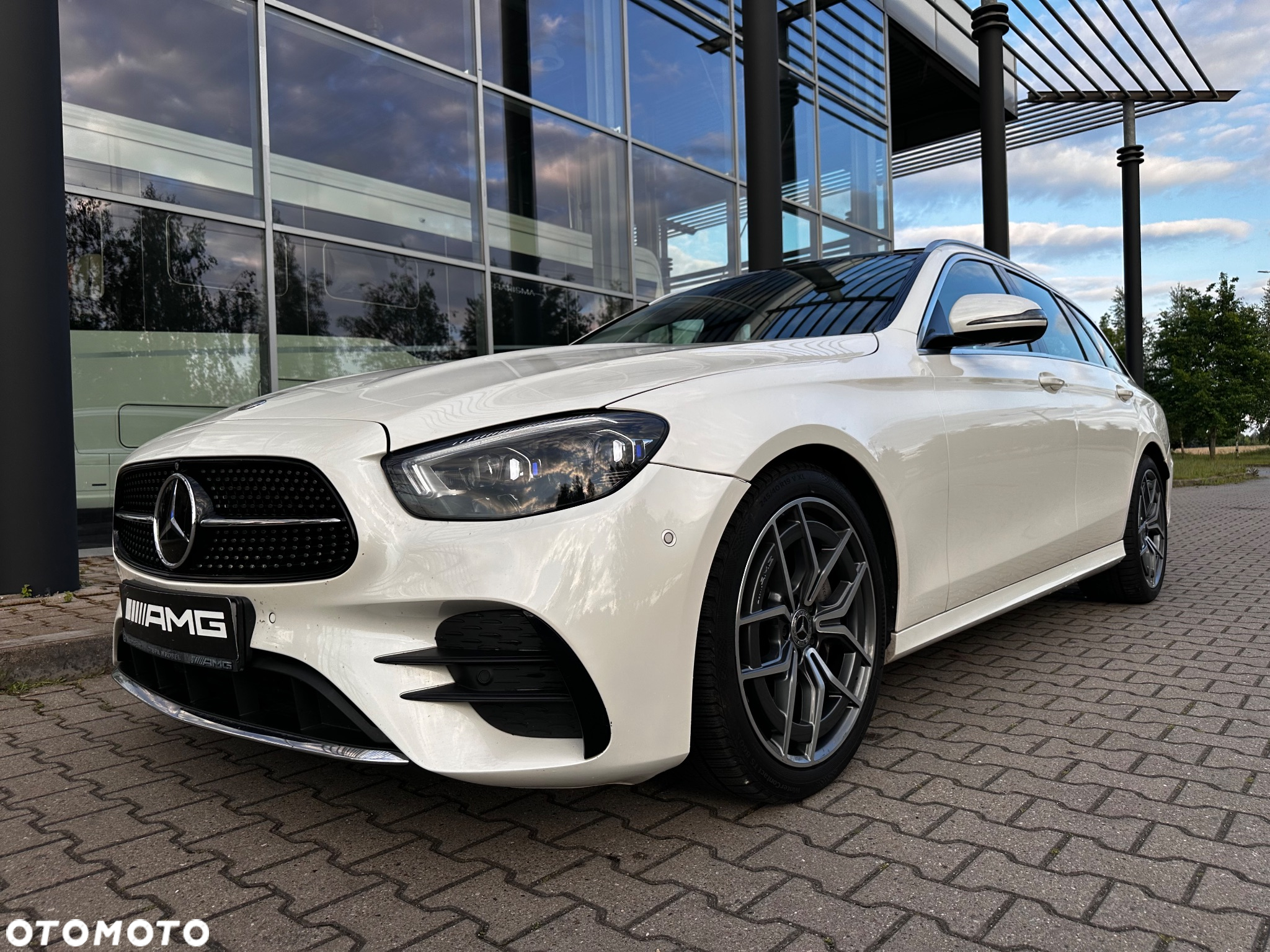 Mercedes-Benz Klasa E 220 d 4-Matic AMG/Avantgarde - 2