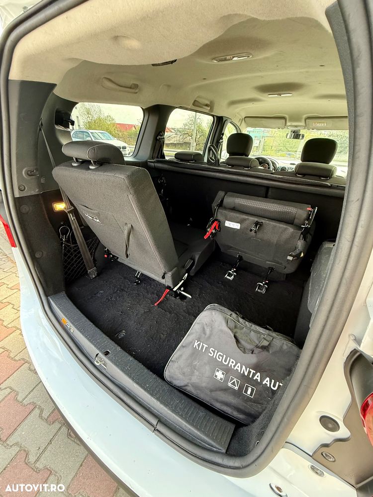 Dacia Lodgy 1.5 Blue dCi Laureate - 17