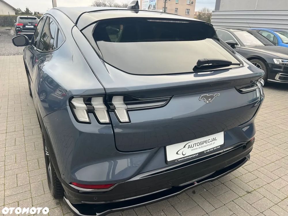 Ford Mustang Mach-E AWD - 2