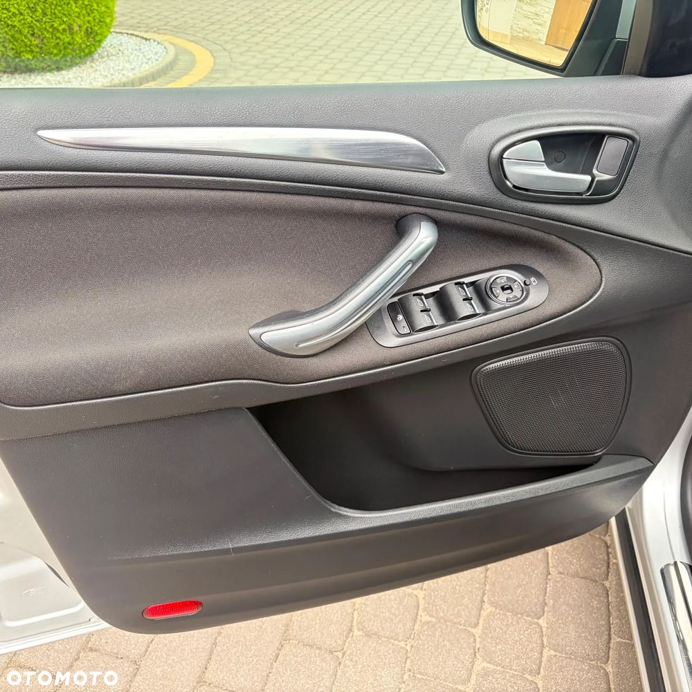 Ford S-Max 2.0 TDCi DPF Titanium - 33