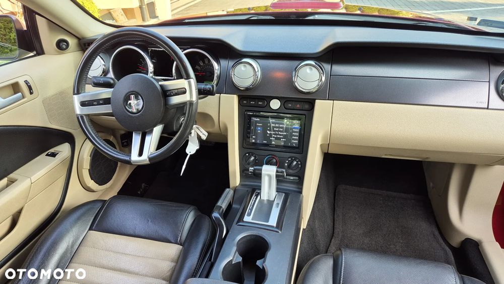 Ford Mustang 4.6 V8 GT - 32