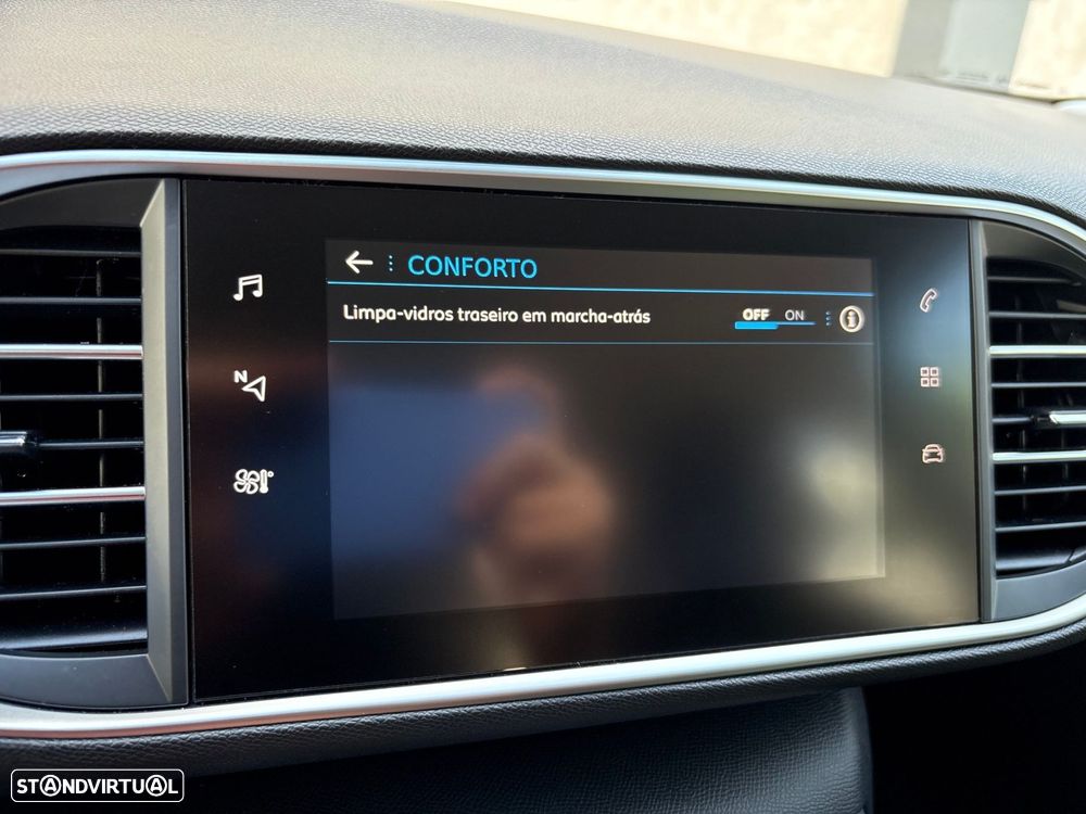 Peugeot 308 SW 1.2 PureTech Style - 28