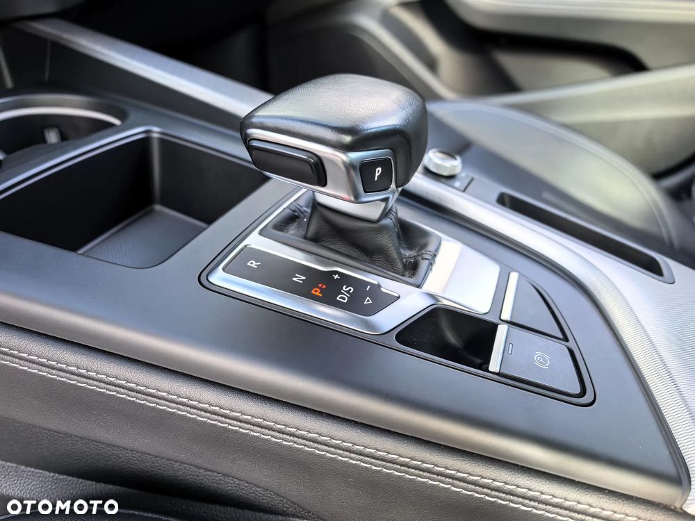 Audi A4 Avant 30 TDI S tronic S line - 17