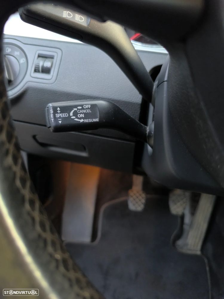 VW Passat 2.0 TDI Highline - 7