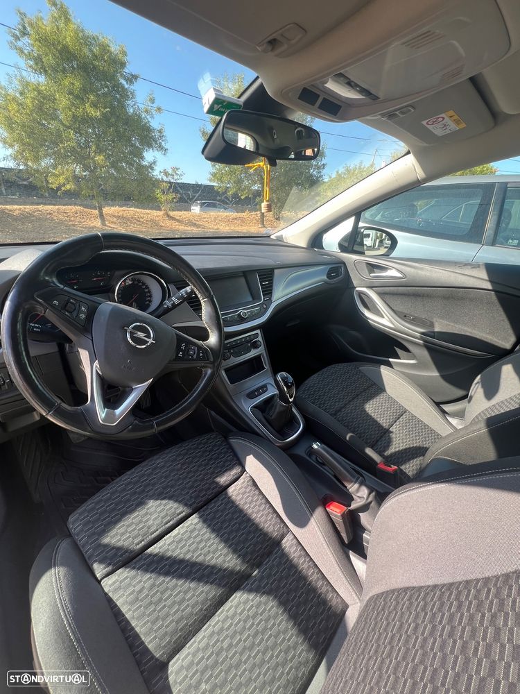 Opel Astra Sports Tourer - 4