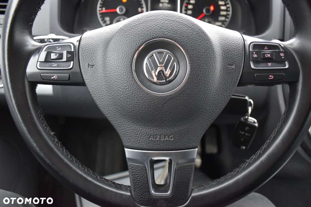 Volkswagen Multivan - 15