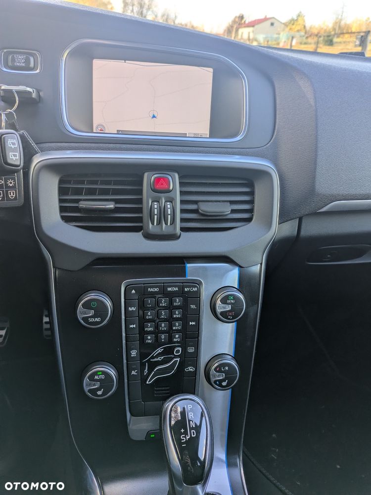 Volvo V40 T5 Geartronic R Design - 14