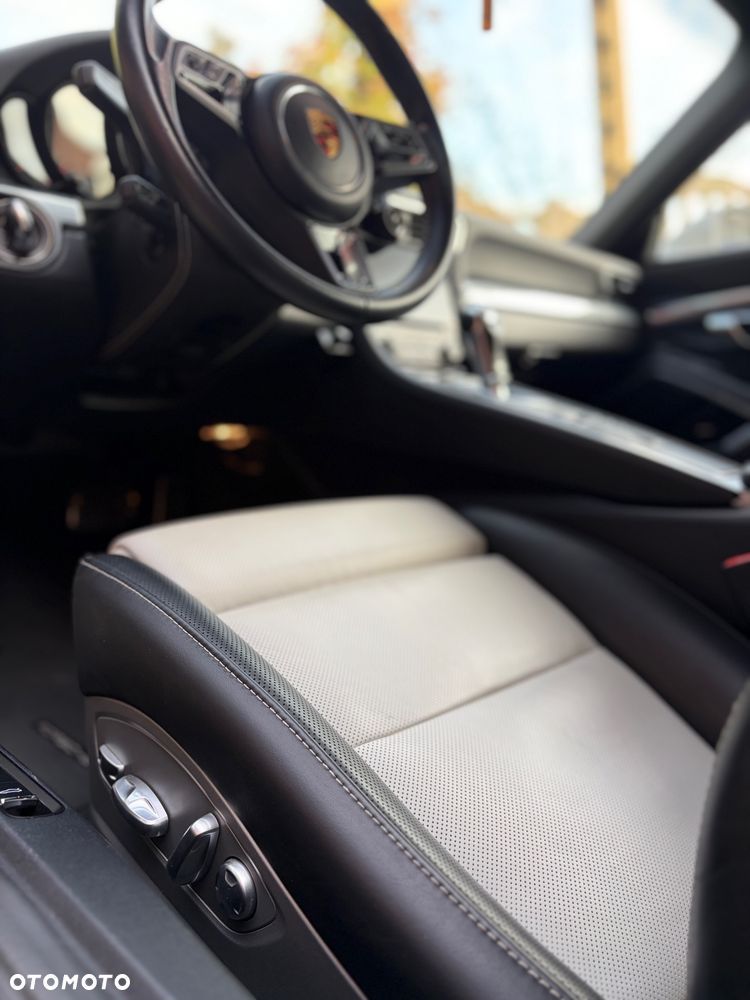 Porsche 911 - 18