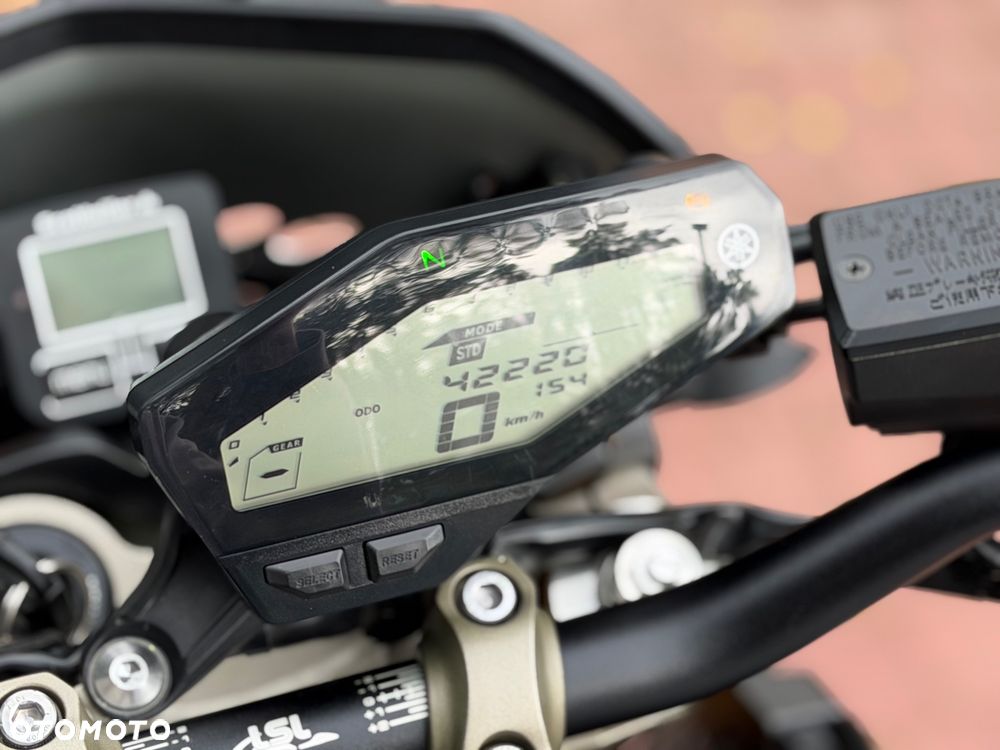Yamaha MT - 28