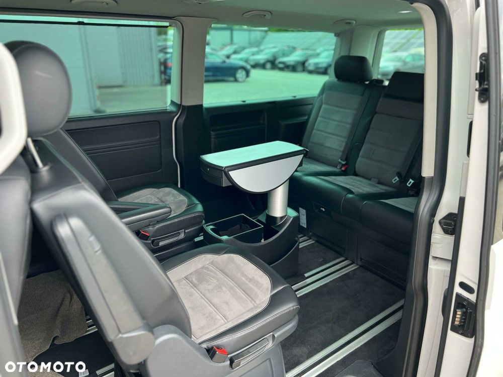 Volkswagen Caravelle - 13