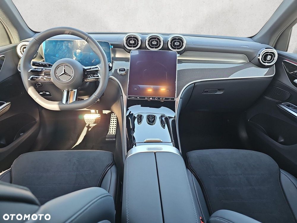 Mercedes-Benz GLC - 14