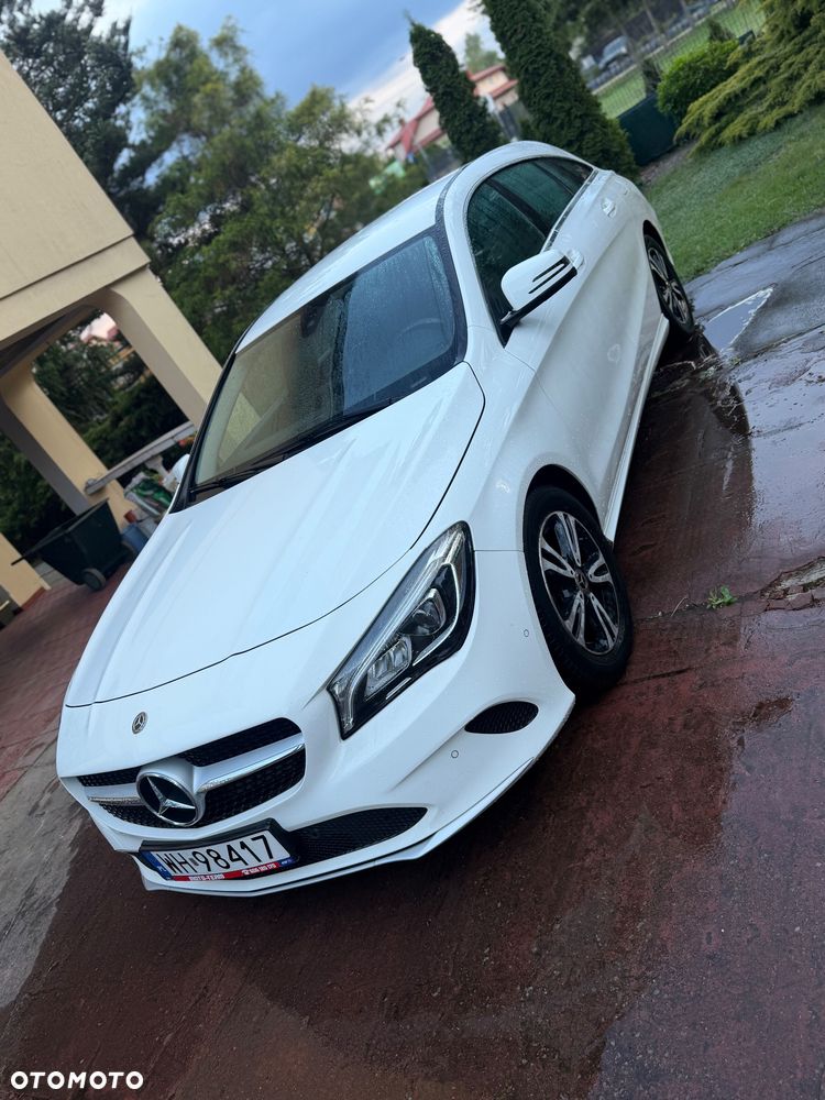 Mercedes-Benz CLA 180 UrbanStyle Edition - 13