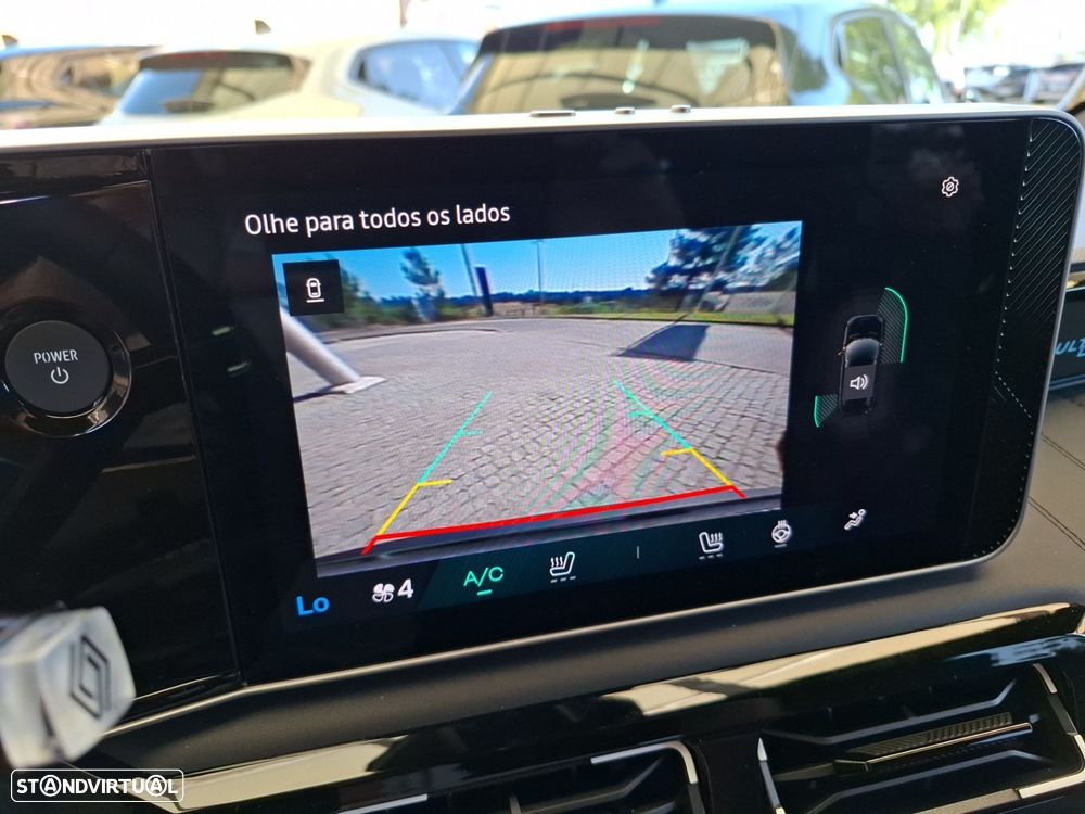 Renault 4 E-Tech 52 kWh Iconic Autonomia Conforto - 21