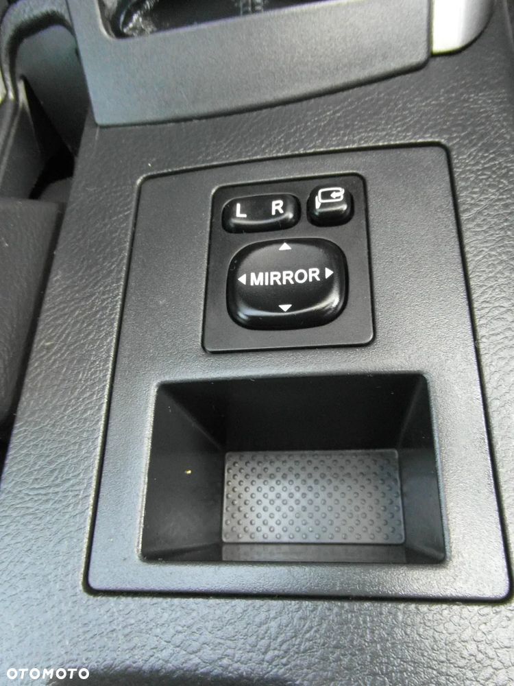Toyota RAV4 2.0 VVT-i Sol - 27
