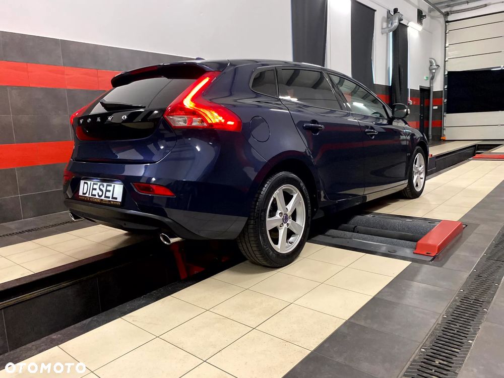 Volvo V40 D4 Momentum - 7