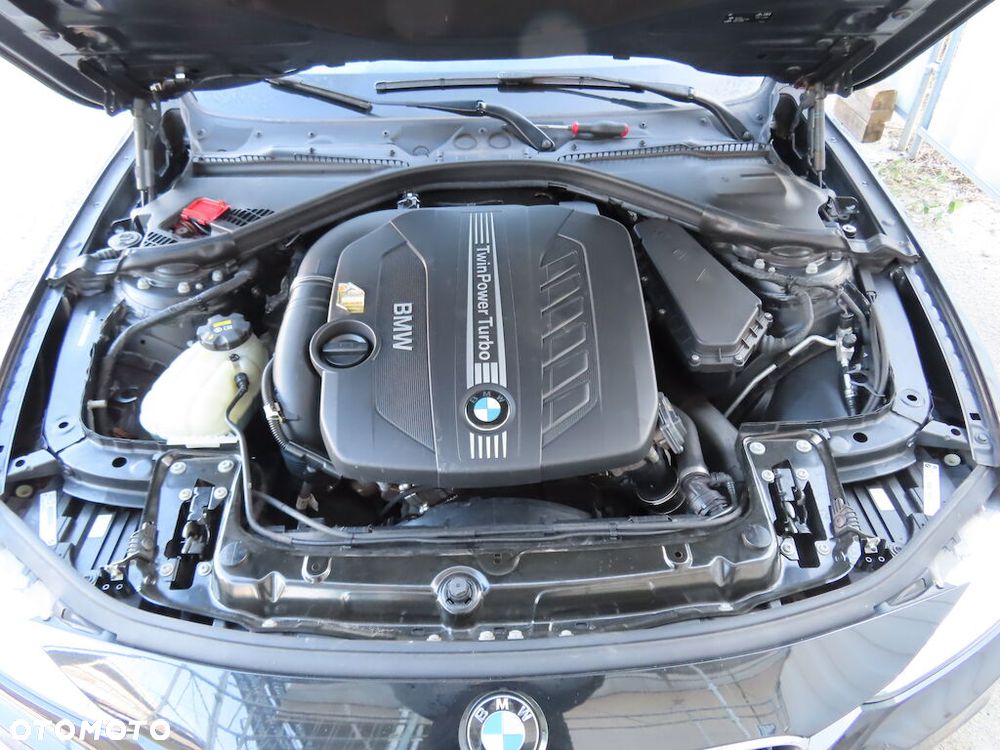 BMW Seria 3 330d Edition M Sport Shadow - 13