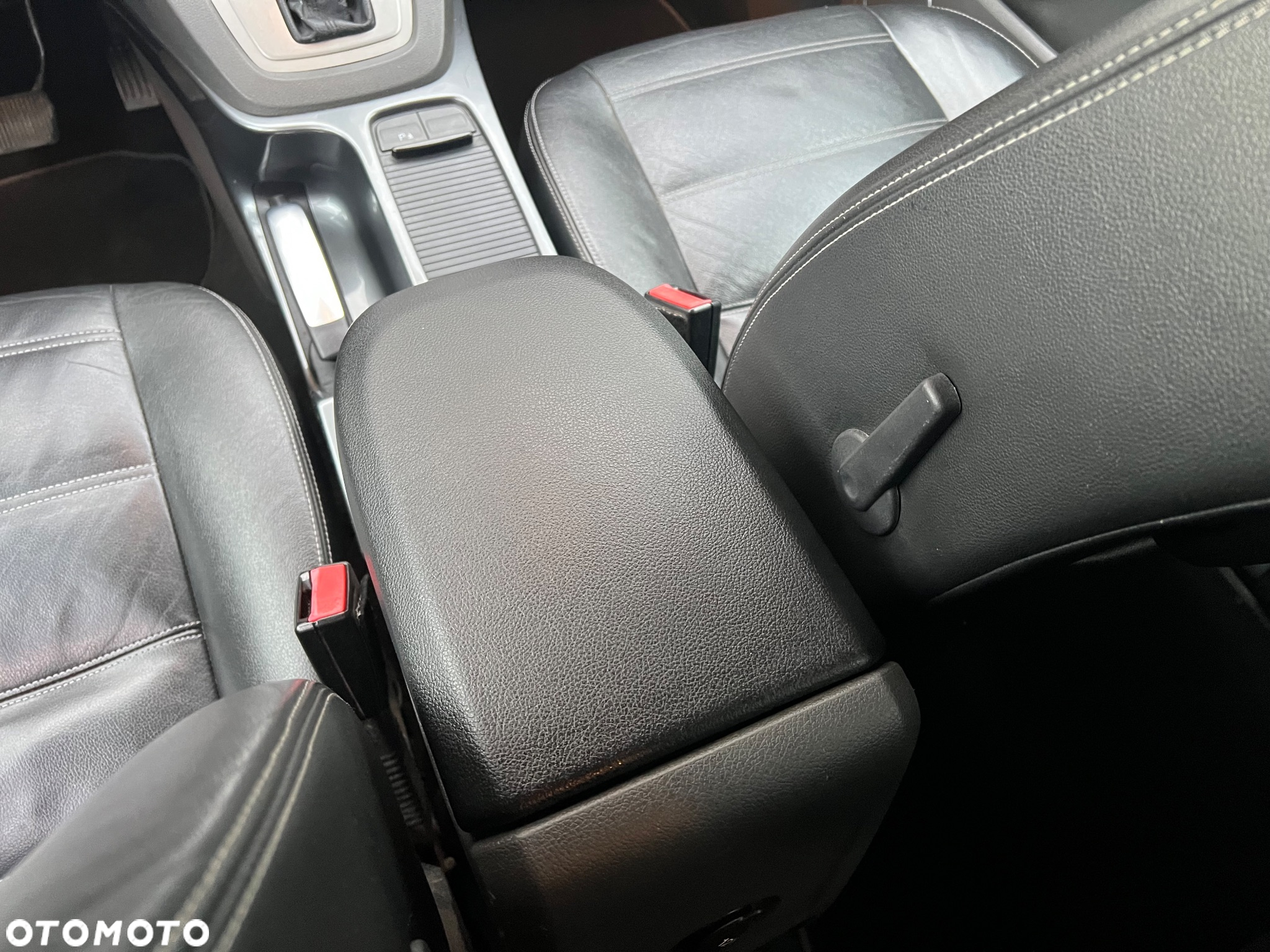 Ford Kuga 2.0 TDCi 4x4 Titanium - 31