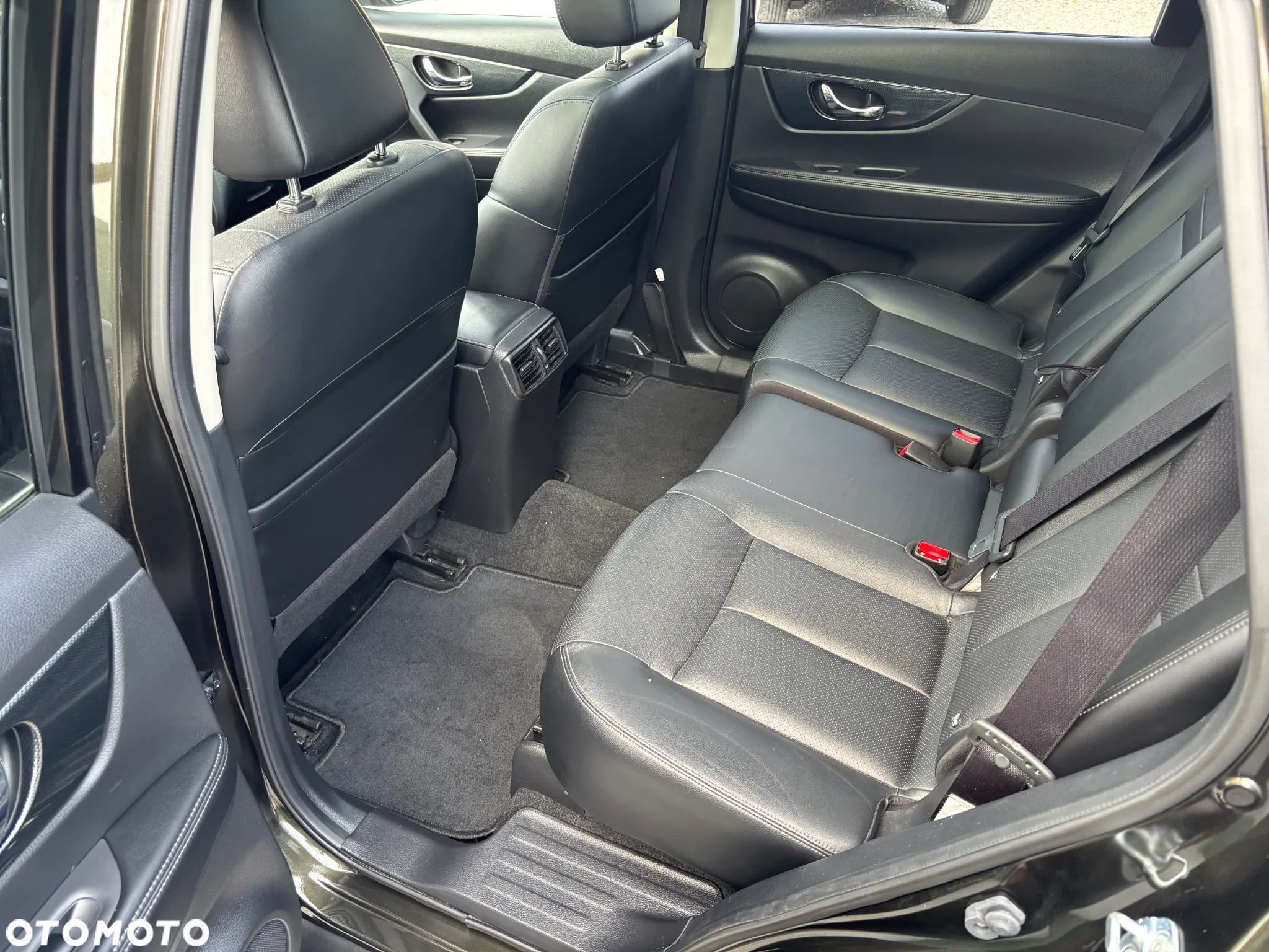 Nissan X-Trail 1.6 DCi Tekna 4WD - 29