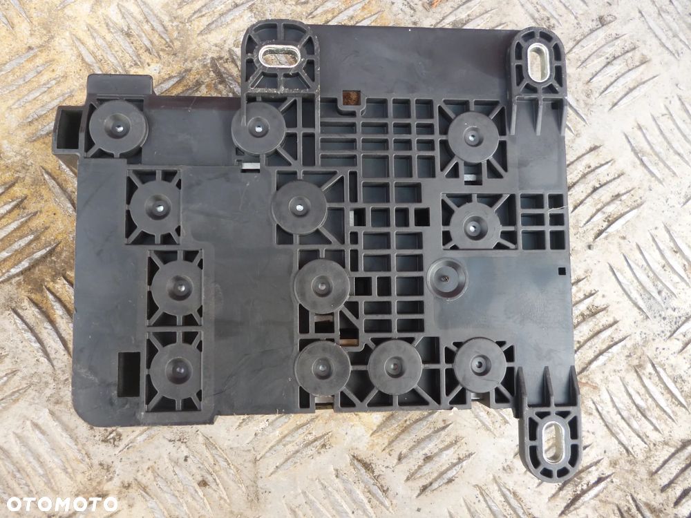 JAGUAR XF X250 3.0 V6 SKRZYNKA BEZPIECZNIKÓW - 2