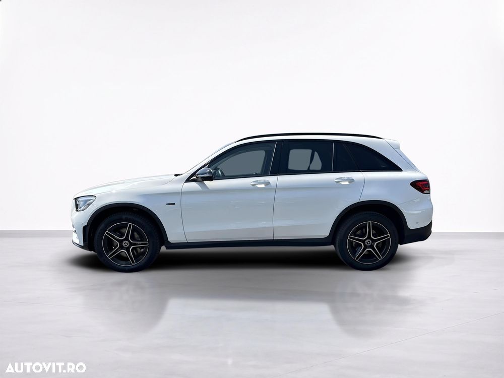 Mercedes-Benz GLC 300 e 4MATIC - 3