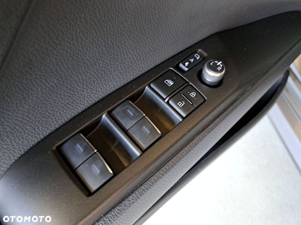 Toyota Camry 2.5 Hybrid Prestige CVT - 37
