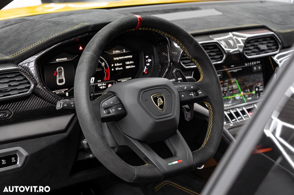 Lamborghini URUS - 31