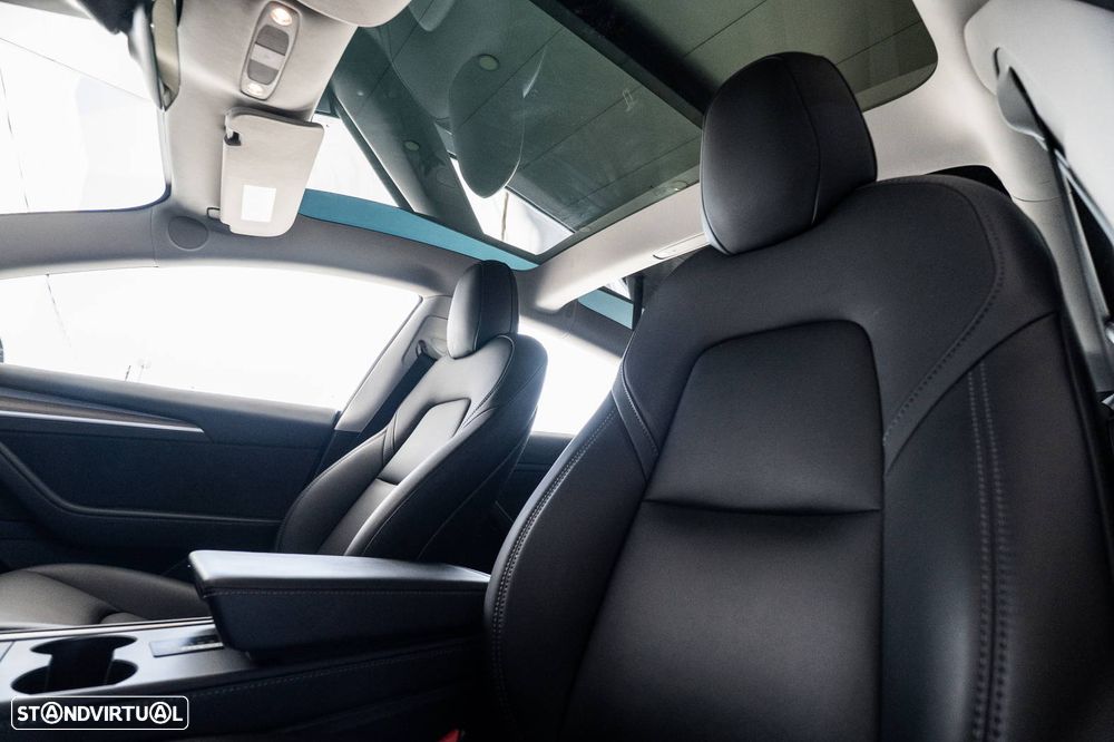 Tesla Model 3 - 19
