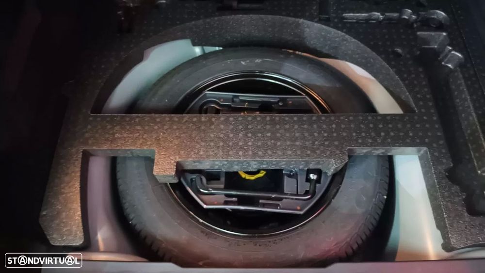 Peugeot 2008 1.2 PureTech Allure - 57