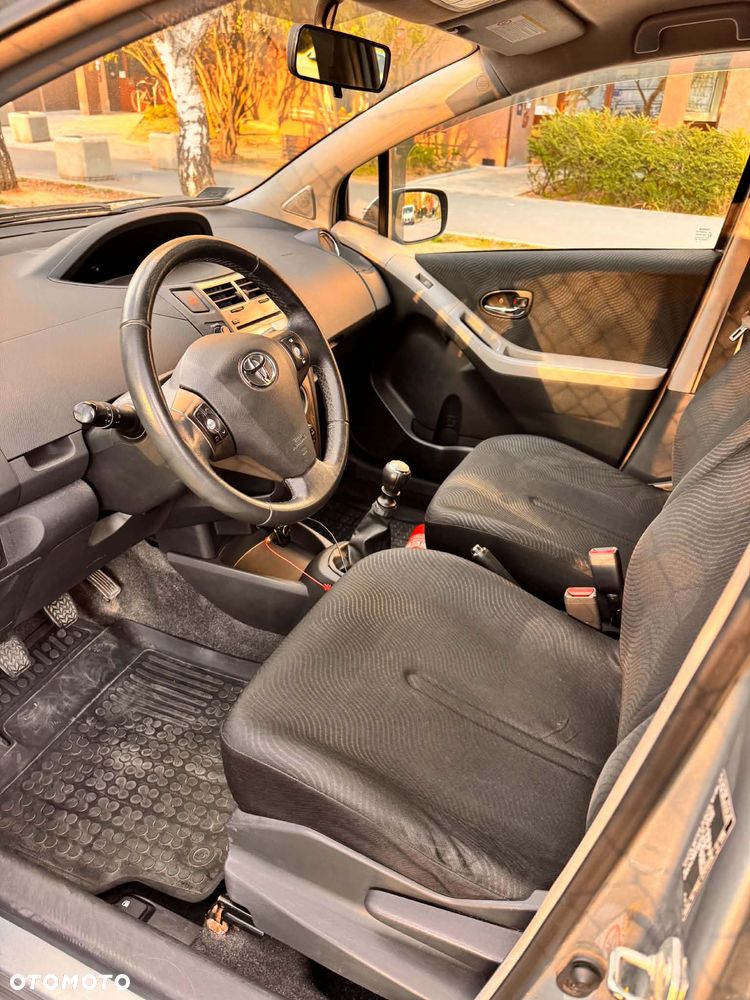 Toyota Yaris 1.4 D-4D Sol - 12
