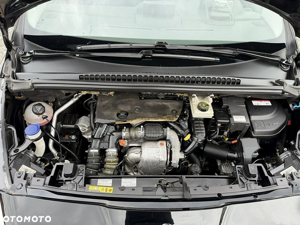 Peugeot 5008 - 10
