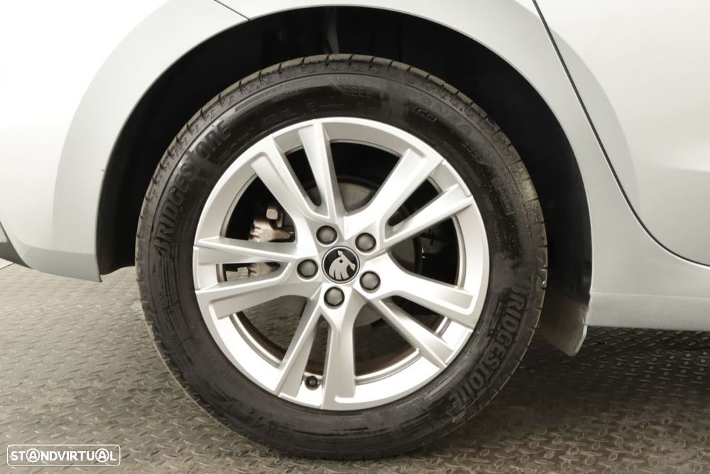 Skoda Fabia 1.0 TSI Selection DSG - 5