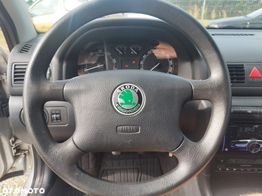 Skoda Octavia - 22