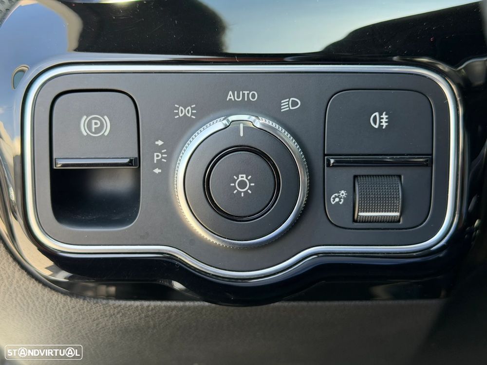 Mercedes-Benz A 180 d AMG Line Aut. - 33